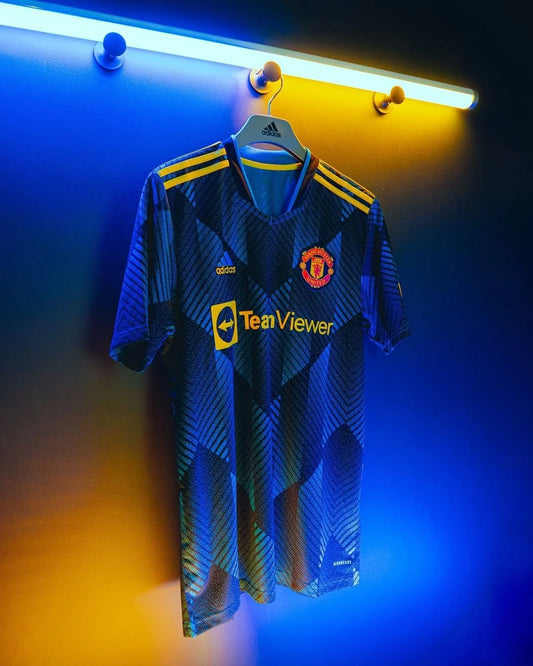 MAN U BLUE 2025